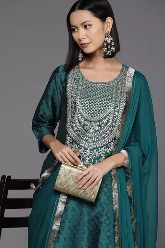 Ethnic Motifs Yoke Design Regular Sequinned Kurta with Trousers & Dupatta