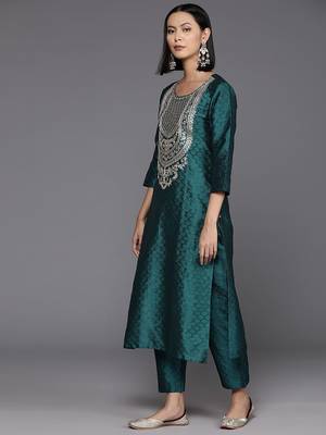 Ethnic Motifs Yoke Design Regular Sequinned Kurta with Trousers & Dupatta 6