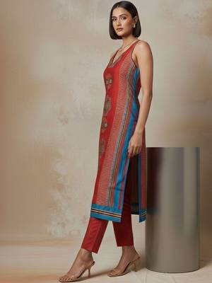 Women Ethnic Motifs Printed Regular Kurta with Trousers 4