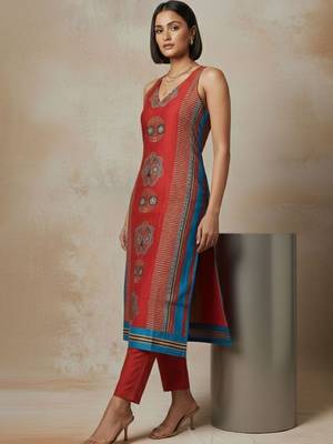 Women Ethnic Motifs Printed Regular Kurta with Trousers 5