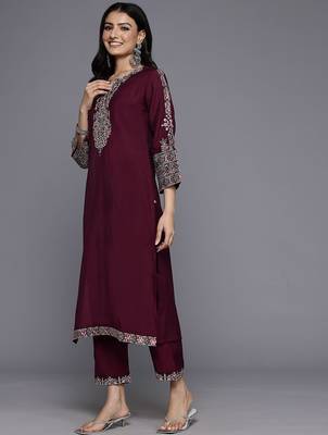 Purple Floral Embroidered Regular Sequinned Kurta With Trouser With Dupatta 5