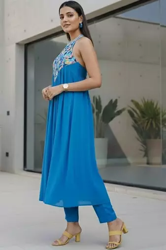 Women Printed Tiered Thread Work Silk Georgette Kurta with Trousers