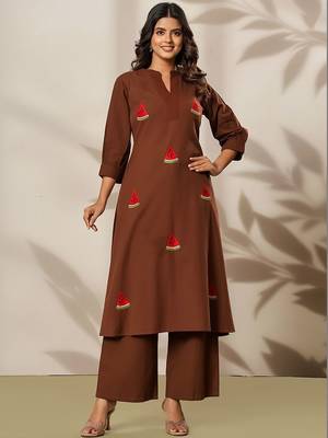 Women Ethnic Motifs Embroidered Regular Thread Work Kurta with Palazzos 4