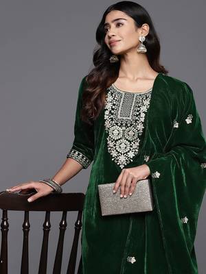 Winter floral Zari Embroidered Velvet Kurta Set with Dupatta. 2