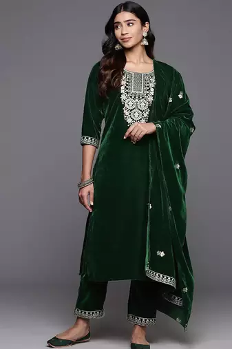 Winter floral Zari Embroidered Velvet Kurta Set with Dupatta.