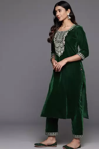 Winter floral Zari Embroidered Velvet Kurta Set with Dupatta.