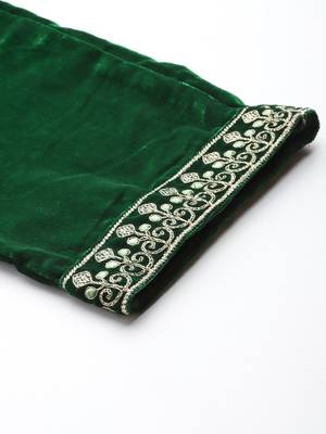 Winter floral Zari Embroidered Velvet Kurta Set with Dupatta. 9