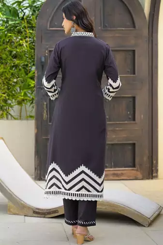 Women Printed Regular Thread Work Kurta with Trousers & With Dupatta