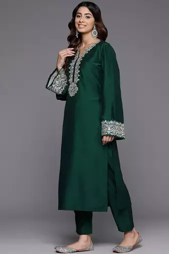Ethnic Motifs Yoke Design Regular Thread Work Kurta with Trousers & With Dupatta
