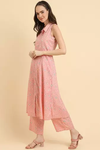 Women Floral Printed Regular Kurta with Trousers