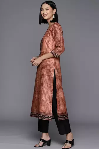 Printed Regular Sequinned Chanderi Silk Kurta with Trousers & Dupatta