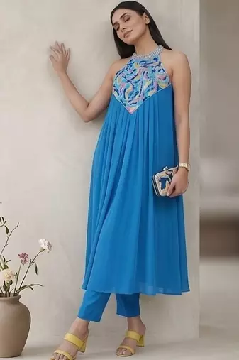 Women Printed Empire Thread Work Silk Georgette Kurta with Trousers