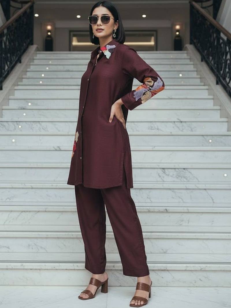 Women Floral Printed Regular Kurta with Trousers