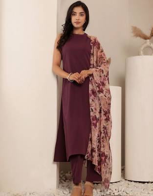 Round Neck Sleeveless Straight Kurta With Trouser And Dupatta 1