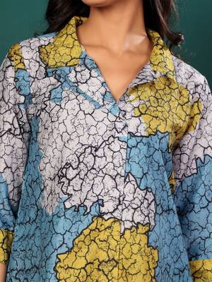 Abstract Printed Shirt Collar Straight Kurta With Trouser 3