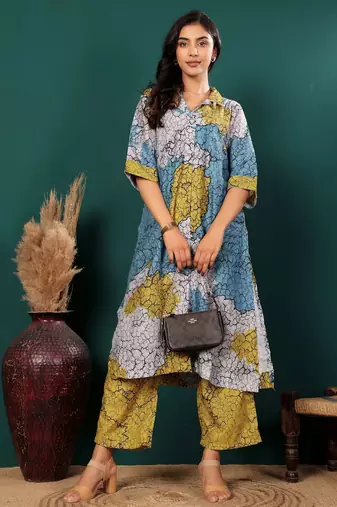 Abstract Printed Shirt Collar Straight Kurta With Trouser