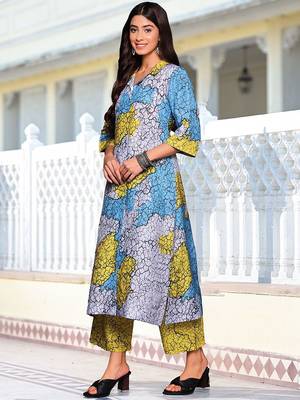 Blue Abstract Printed Cuban Collar Straight Kurta With Trousers 5