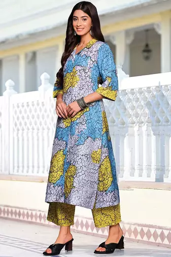 Blue Abstract Printed Cuban Collar Straight Kurta With Trousers