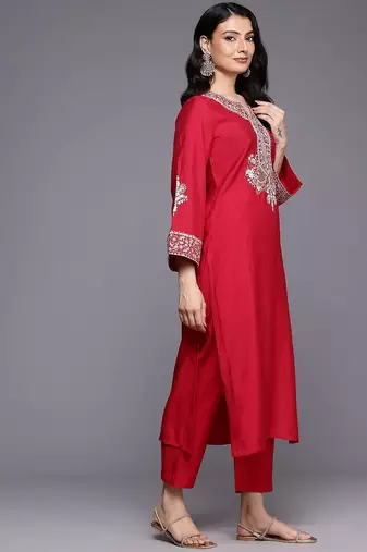 Ethnic Motifs Yoke Design Kurta With Trousers & Dupatta