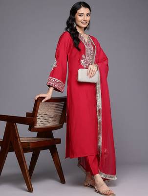 Ethnic Motifs Yoke Design Kurta With Trousers & Dupatta 8