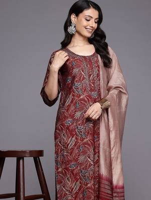 Floral Printed Zari Kurta With Trousers & Dupatta 2