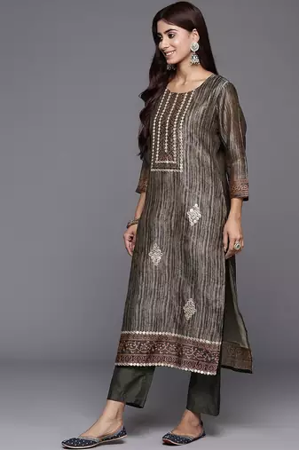 Ethnic Motifs Printed Chanderi Silk Gotta Patti Work Kurta & Trousers With Dupatta
