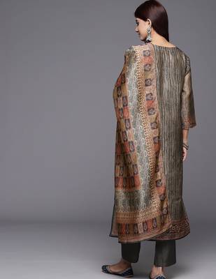 Ethnic Motifs Printed Chanderi Silk Gotta Patti Work Kurta & Trousers With Dupatta 6