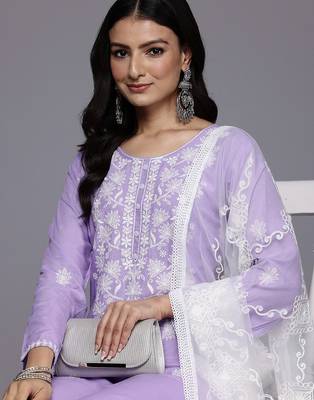 Floral Embroidered Thread Work Kurta With Trousers & Dupatta 1