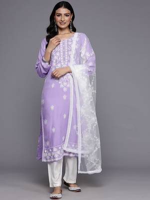 Floral Embroidered Thread Work Kurta With Trousers & Dupatta 5