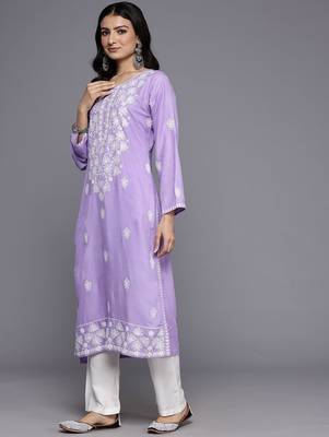 Floral Embroidered Thread Work Kurta With Trousers & Dupatta 6