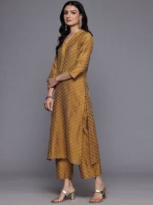 Woven Design Kurta With Palazzos & Dupatta 5