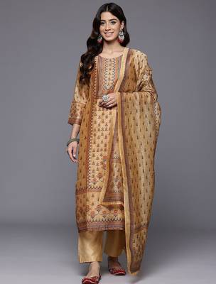 Women Floral Printed Regular Chanderi Silk Kurta With Trousers & Dupatta 1