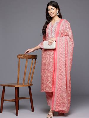 Ethnic Motifs Printed Zari Kurta With Trousers & Dupatta 7
