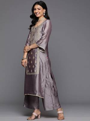 Ethnic Motifs Embroidered Zari Kurta With Palazzos & Dupatta 5