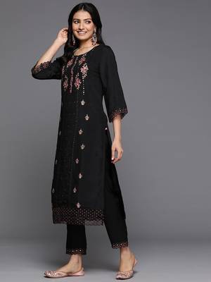 Women Floral Embroidered Regular Mirror Work Kurta with Trousers & With Dupatta 6