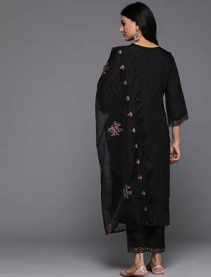 Women Floral Embroidered Regular Mirror Work Kurta with Trousers & With Dupatta 7