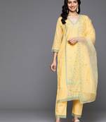 Floral Embroidered Thread Work Pure Cotton Kurta With Trousers & Dupatta