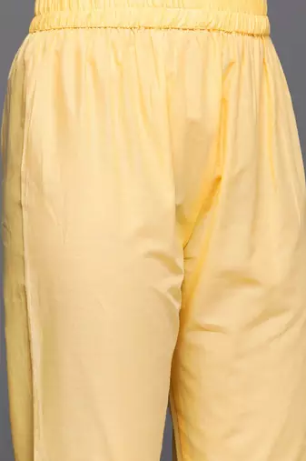Floral Embroidered Thread Work Pure Cotton Kurta With Trousers & Dupatta