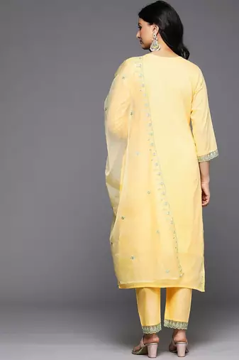 Floral Embroidered Thread Work Pure Cotton Kurta With Trousers & Dupatta