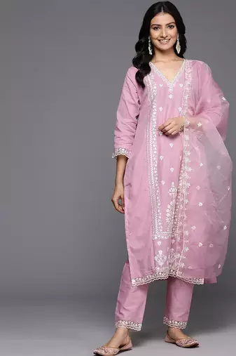 Women Floral Embroidered Thread Work Cotton Kurta with Trousers & With Dupatta