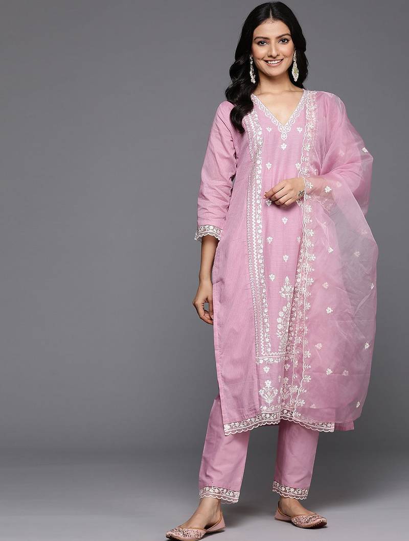 Women Floral Embroidered Thread Work Cotton Kurta with Trousers & With Dupatta