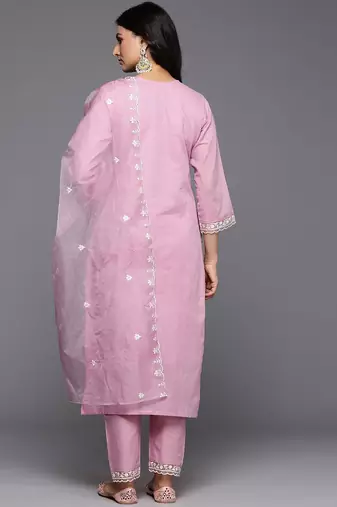 Women Floral Embroidered Thread Work Cotton Kurta with Trousers & With Dupatta