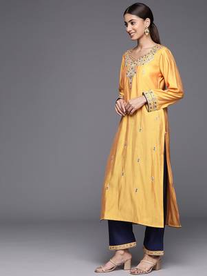 Ethnic Motifs Embroidered Regular Kurta with Trousers & With Dupatta 5