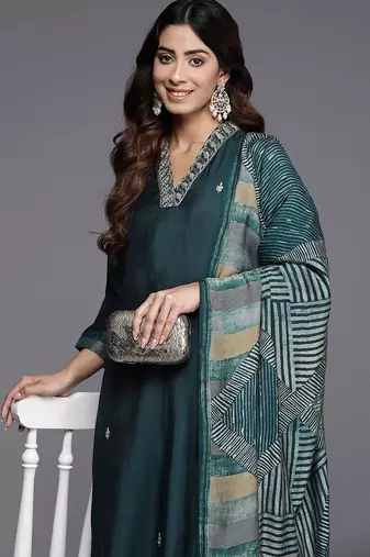 Women Ethnic Motifs Embroidered Regular Beads and Stones Kurta with Trousers & With Dupatta