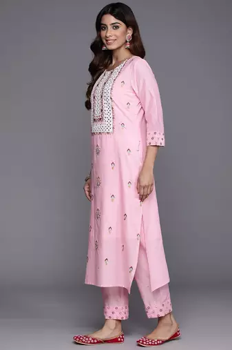 Floral Embroidered Thread Work Pure Cotton Kurta with Trousers & Dupatta
