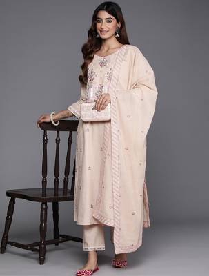 Floral Embroidered Mirror Work Pure Cotton Kurta with Trousers & Dupatta 8