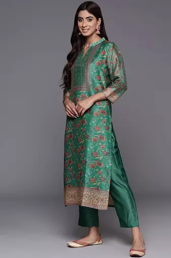 Women Floral Printed Regular Chanderi Silk Kurta with Trousers & Dupatta