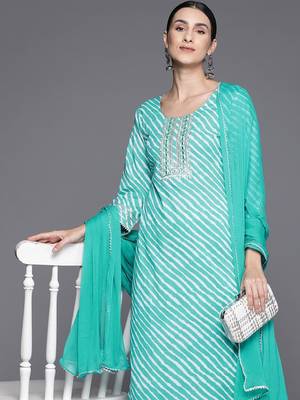 Women Leheriya Striped Regular Gotta Patti Cotton Kurta with Trousers & Dupatta 2