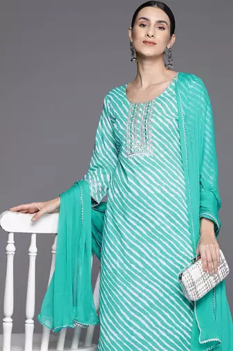 Women Leheriya Striped Regular Gotta Patti Cotton Kurta with Trousers & Dupatta