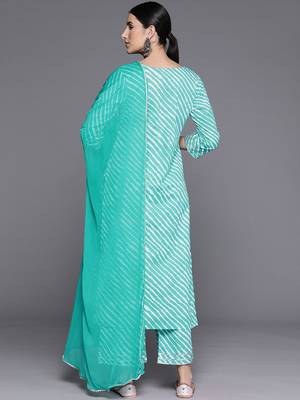 Women Leheriya Striped Regular Gotta Patti Cotton Kurta with Trousers & Dupatta 6